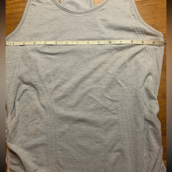 Athleta women’s small momentum seamless fitted tank - Picture 8 of 9